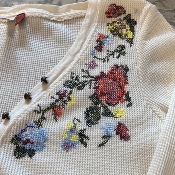 Pilcro Embroidered Thermal Top - Picture 5 of 16